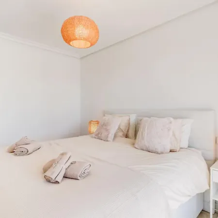 Daire In Sunset Golf With Pool & Parking - Near The