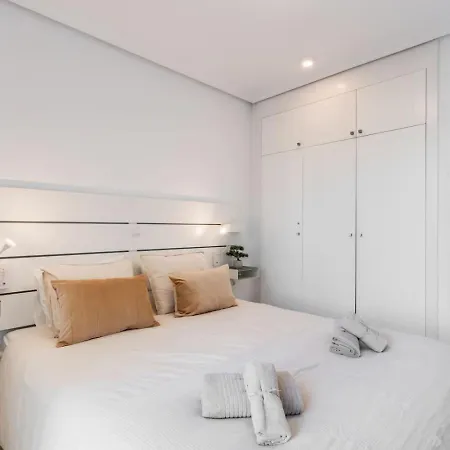 In Sunset Golf With Pool & Parking - Near The Daire *