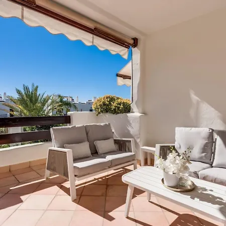 In Sunset Golf With Pool & Parking - Near The