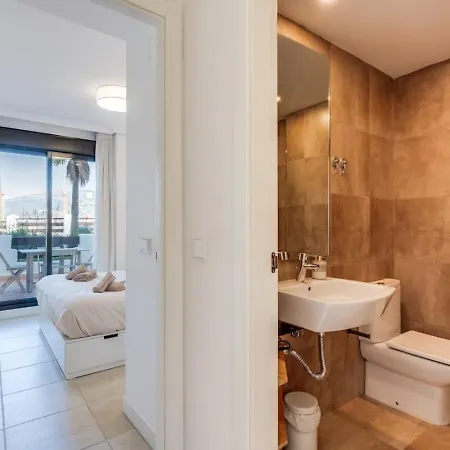 In Sunset Golf With Pool & Parking - Near The إِستيبونا