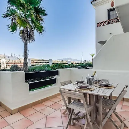 In Sunset Golf With Pool & Parking - Near The *