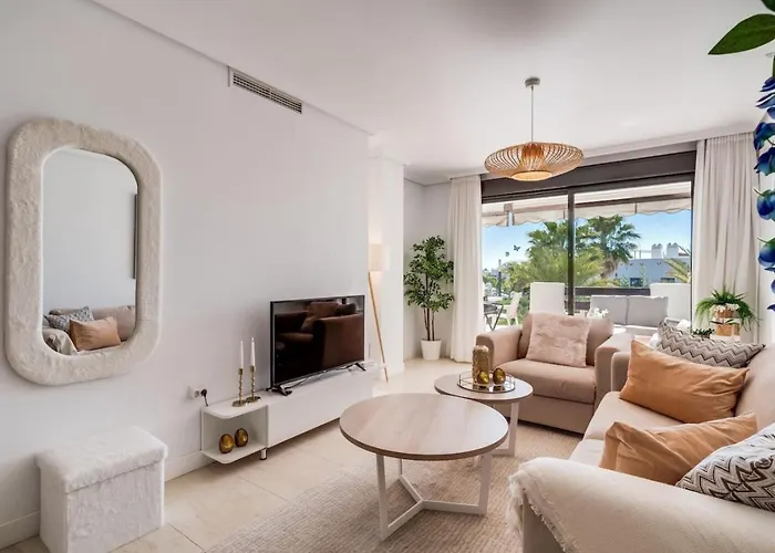 Apartment In Sunset Golf With Pool & Parking - Near The