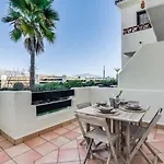 In Sunset Golf With Pool & Parking - Near The *