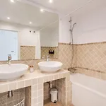 In Sunset Golf With Pool & Parking - Near The